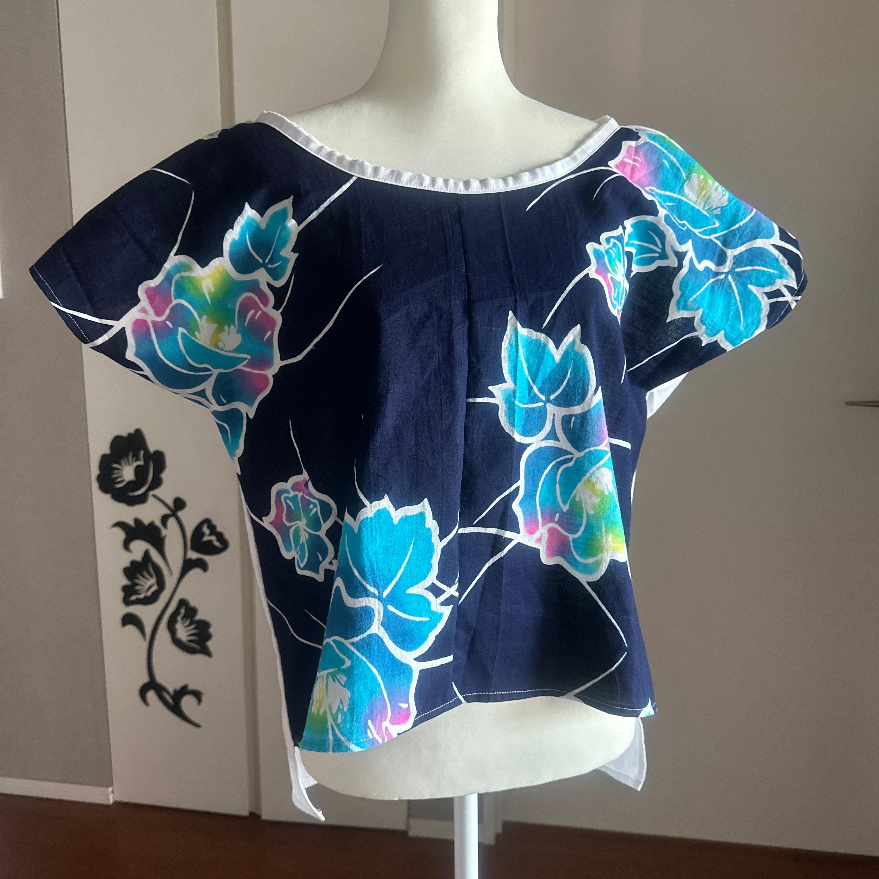 sale！着物リメイク　藍染浴衣から背中涼しげトップス　白1枚目の画像